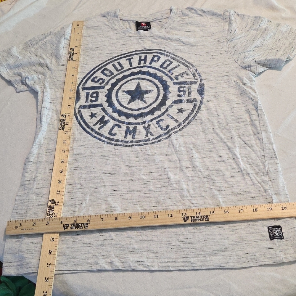 Southpole Gray Graphic T-Shirt Size L